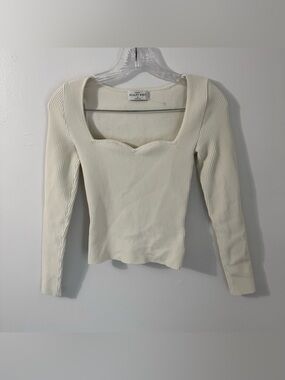 Aritzia Babaton Ribbed Square Semi Sweetheart Neck Sculpt Knit Long Sleeve Top